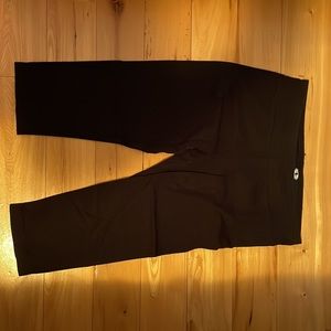 Black capri work out pants